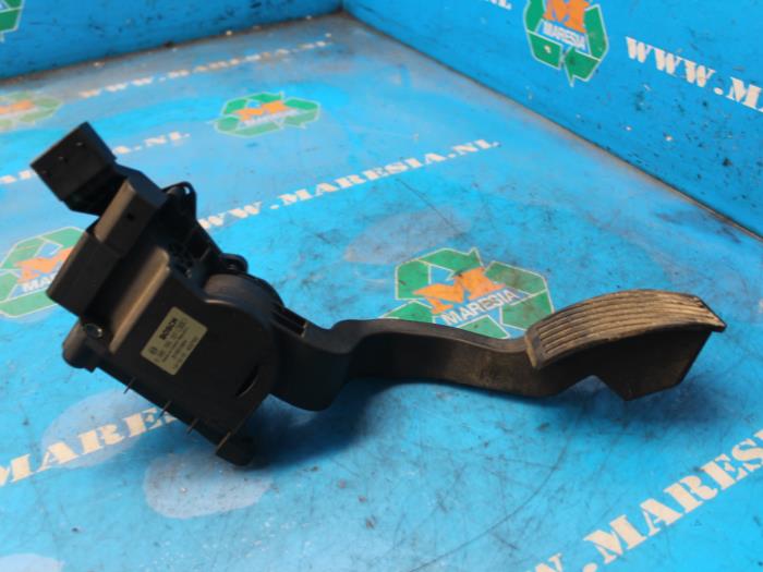 Accelerator pedal Opel Combo 1.3 CDTI 16V ecoFlex - 0280755157