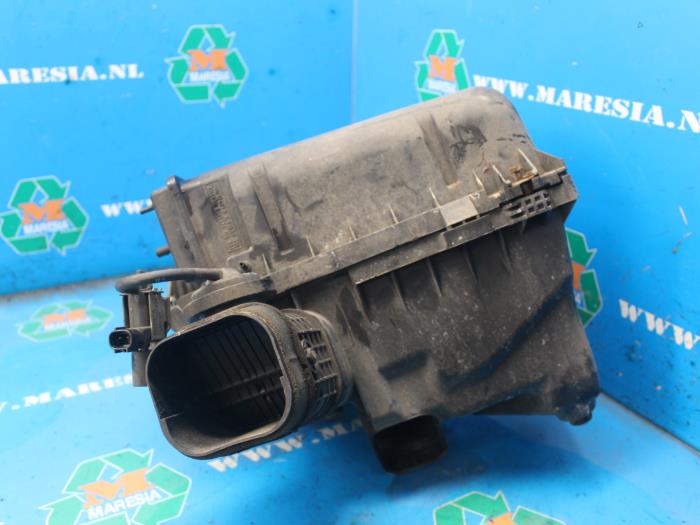 Gebrauchte Luftfiltergehäuse Lexus RX (L2) 300 V6 24V VVT-i Preis € 52,50 Margenregelung angeboten von Maresia Auto Recycling B.V.