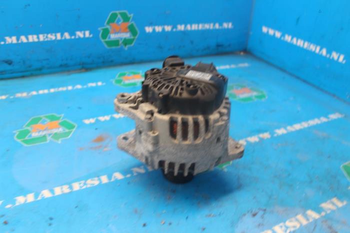 Begagnade Dynamo Kia Venga 1.4 CVVT 16V Pris € 25,20 Marginaltabell erbjuds av Maresia Auto Recycling B.V.
