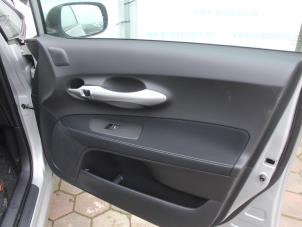 Used Window mechanism 4-door, front right Toyota Auris (E15) 1.8 16V HSD Full Hybrid Price € 78,75 Margin scheme offered by Maresia Auto Recycling B.V.