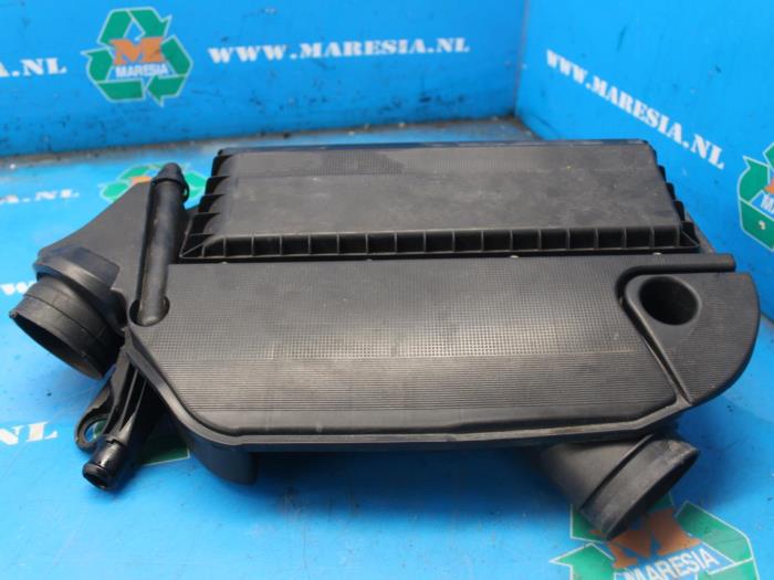 Begagnade Luftfilterhus Opel Combo 1.3 CDTI 16V ecoFlex Pris € 36,75 Marginaltabell erbjuds av Maresia Auto Recycling B.V.