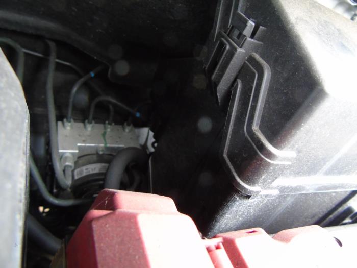 Begagnade ABS-pump Nissan Note (E12) 1.2 68 Pris € 131,25 Marginaltabell erbjuds av Maresia Auto Recycling B.V.