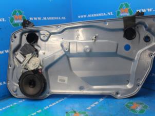 Usagé Mécanique vitre 2portes avant droite Seat Ibiza III (6L1) 1.2 12V Prix € 47,25 Règlement à la marge proposé par Maresia Auto Recycling B.V.