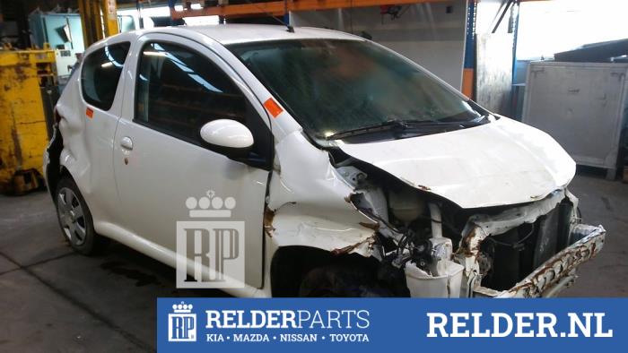 Usagé Boîte de vitesse Toyota Aygo (B10) 1.4 HDI Prix € 150,00 Règlement à la marge proposé par Relder Parts B.V.