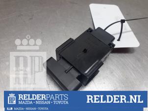 Used Rear window heating switch Toyota Corolla Verso (R10/11) 2.2 D-4D 16V Price € 23,00 Margin scheme offered by Relder Parts B.V.