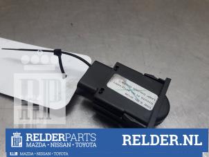Used AIH headlight switch Toyota Corolla Verso (R10/11) 2.2 D-4D 16V Price € 18,00 Margin scheme offered by Relder Parts B.V.