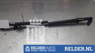 Gebrauchte Set Gasdämpfer Heckklappe Mazda 5 (CR19) 1.8i 16V Preis € 20,00 Margenregelung angeboten von Relder Parts B.V.