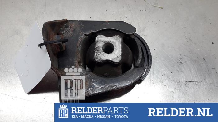 Usagé Support moteur Toyota Corolla Verso (R10/11) 2.2 D-4D 16V Prix € 32,00 Règlement à la marge proposé par Relder Parts B.V.