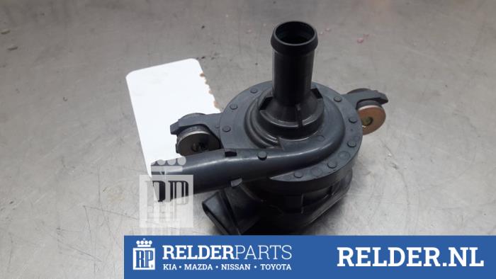 Begagnade Vattenpump Toyota C-HR (X1,X5) 1.8 16V Hybrid Pris € 68,00 Marginaltabell erbjuds av Relder Parts B.V.