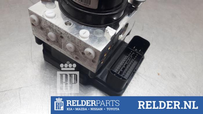 Used ABS Computer Toyota Yaris III (P13) 1.33 16V Dual VVT-I Price € 75,00 Margin scheme offered by Relder Parts B.V.