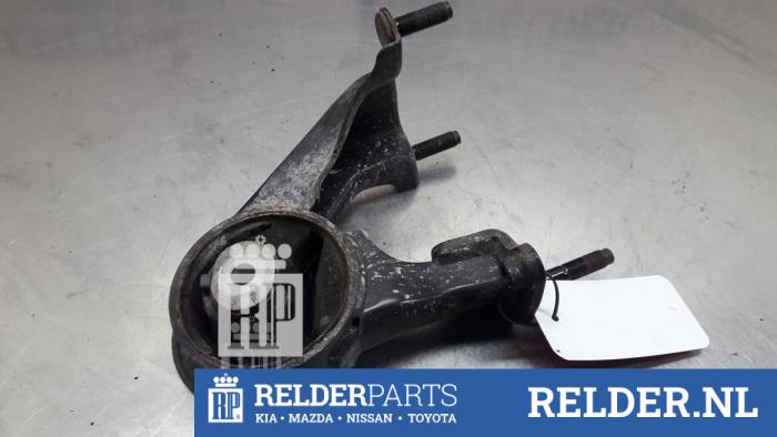 Usagé Support moteur Toyota Corolla Verso (R10/11) 2.2 D-4D 16V Prix € 36,00 Règlement à la marge proposé par Relder Parts B.V.