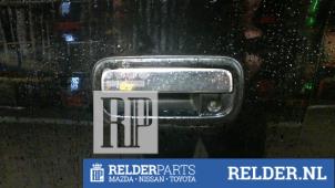 Używane Uchwyt drzwi lewych przednich wersja 4-drzwiowa Toyota Land Cruiser 90 (J9) 3.0 TD Challenger Cena € 23,00 Procedura marży oferowane przez Relder Parts B.V.
