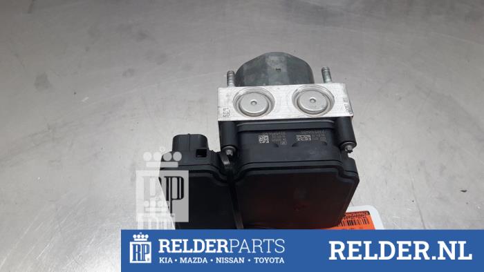 Usagé Ordinateur ABS Nissan Qashqai (J11) 1.5 dCi DPF Prix € 75,00 Règlement à la marge proposé par Relder Parts B.V.
