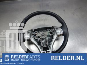 Used Steering wheel Nissan Qashqai (J11) 1.2 DIG-T 16V Price € 75,00 Margin scheme offered by Relder Parts B.V.