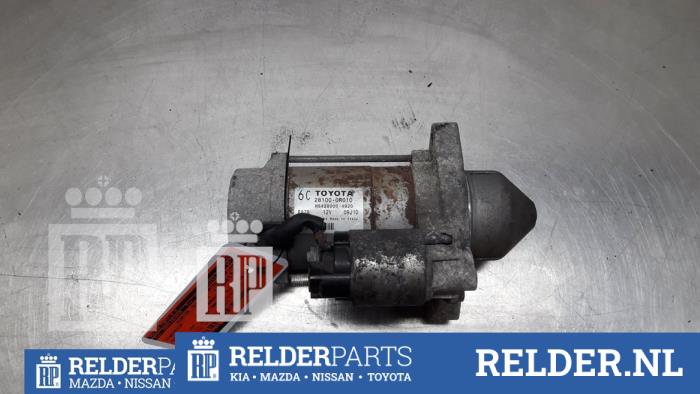 Usagé Démarreur Toyota Corolla Verso (R10/11) 2.2 D-4D 16V Prix € 35,00 Règlement à la marge proposé par Relder Parts B.V.