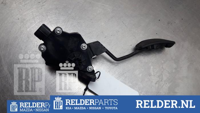 Begagnade Gaspedalsensor Toyota RAV4 (A3) 2.2 D-4D 16V 4x4 Pris € 54,00 Marginaltabell erbjuds av Relder Parts B.V.