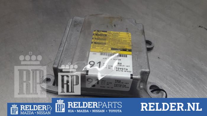 Begagnade Airbagmodul Toyota Corolla Verso (R10/11) 2.2 D-4D 16V Cat Clean Power Pris € 40,00 Marginaltabell erbjuds av Relder Parts B.V.