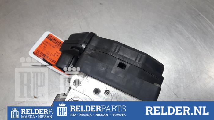 Begagnade ABS-dator Mazda 6 Sport (GH14/GHA4) 2.0 CiDT 16V Pris € 60,00 Marginaltabell erbjuds av Relder Parts B.V.