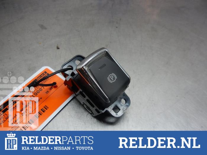 Gebrauchte Handbremse Schalter Nissan Qashqai (J11) 1.2 DIG-T 16V Preis € 32,00 Margenregelung angeboten von Relder Parts B.V.