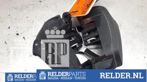Used Steering wheel mounted radio control Toyota Avensis Wagon (T25/B1E) 2.0 16V VVT-i D4 Price € 45,00 Margin scheme offered by Relder Parts B.V.