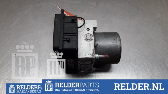 Gebrauchte ABS Steuergerät Toyota Auris (E15) 1.4 D-4D-F 16V Preis € 75,00 Margenregelung angeboten von Relder Parts B.V.
