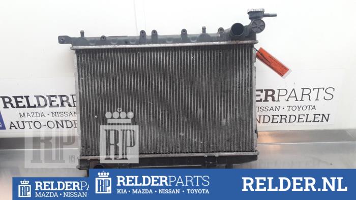 Usagé Radiateur Nissan Almera (N15) 1.4 GX 16V Prix € 32,00 Règlement à la marge proposé par Relder Parts B.V.