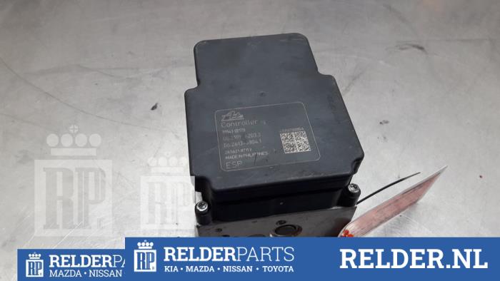 Używane Sterownik ABS Toyota Yaris III (P13) 1.33 16V Dual VVT-I Cena € 75,00 Procedura marży oferowane przez Relder Parts B.V.