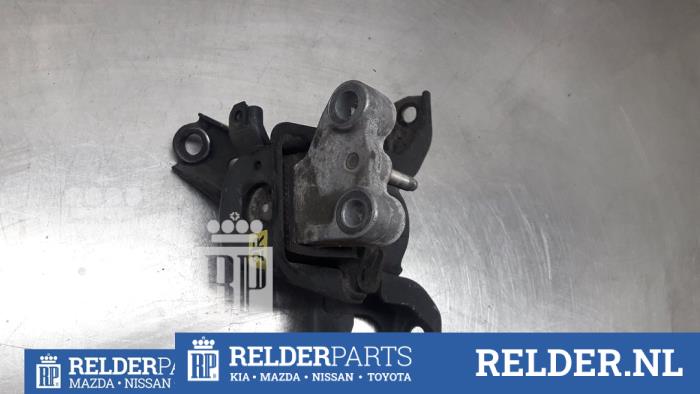 Used Engine mount Toyota Auris (E15) 1.6 Dual VVT-i 16V Price € 41,00 Margin scheme offered by Relder Parts B.V.