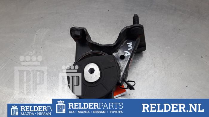 Used Engine mount Toyota RAV4 (A4) 2.5 Hybrid 16V VVT-i 4x2 Price € 45,00 Margin scheme offered by Relder Parts B.V.