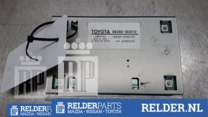 Usagé Amplificateur radio Toyota Yaris III (P13) 1.33 16V Dual VVT-I Prix € 81,00 Règlement à la marge proposé par Relder Parts B.V.