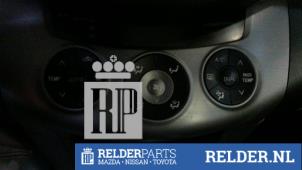 Gebrauchte Heizung Bedienpaneel Toyota RAV4 (A3) 2.2 D-CAT 16V 4x4 Preis € 70,00 Margenregelung angeboten von Relder Parts B.V.