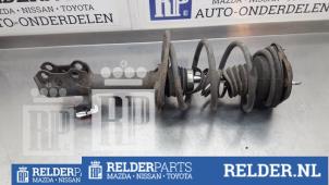 Używane Amortyzator lewy przód Toyota RAV4 (A3) 2.2 D-CAT 16V 4x4 Cena € 40,00 Procedura marży oferowane przez Relder Parts B.V.