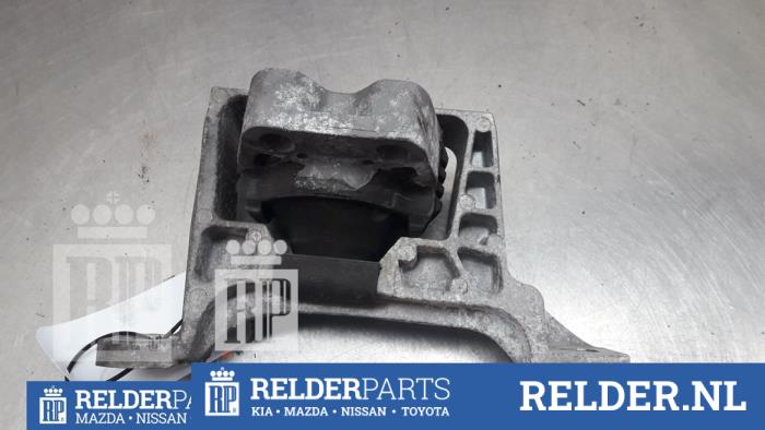 Used Engine mount Mazda 5 (CWA9) 1.6 CITD 16V Price € 30,00 Margin scheme offered by Relder Parts B.V.
