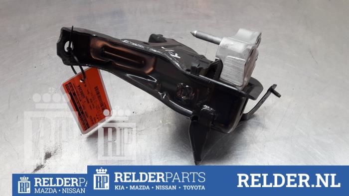 Used Engine mount Toyota C-HR (X1,X5) 1.2 16V Turbo Price € 32,00 Margin scheme offered by Relder Parts B.V.