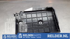 Gebrauchte Batterieträger Toyota C-HR (X1,X5) 1.2 16V Turbo Preis € 50,00 Margenregelung angeboten von Relder Parts B.V.
