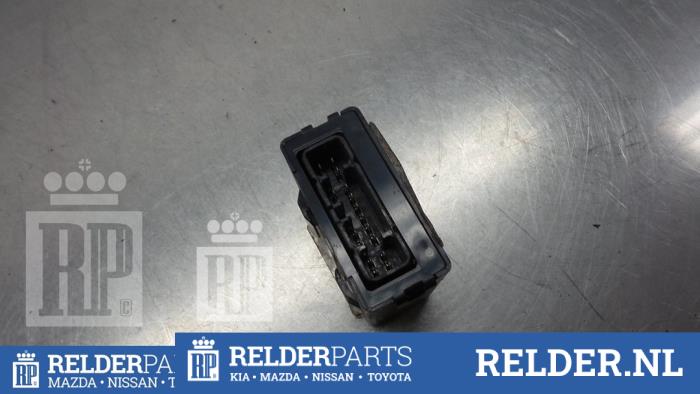 Begagnade Relä Toyota Yaris Pris € 25,00 Marginaltabell erbjuds av Relder Parts B.V.