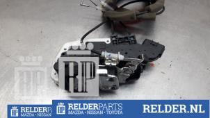 Używane Mechanizm blokady drzwi prawych tylnych wersja 4-drzwiowa Nissan Micra (K13) 1.2 12V Cena € 25,00 Procedura marży oferowane przez Relder Parts B.V.