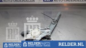 Gebrauchte Fenstermechanik 2-türig rechts vorne Toyota Corolla (E12) 1.6 16V VVT-i Preis € 25,00 Margenregelung angeboten von Relder Parts B.V.