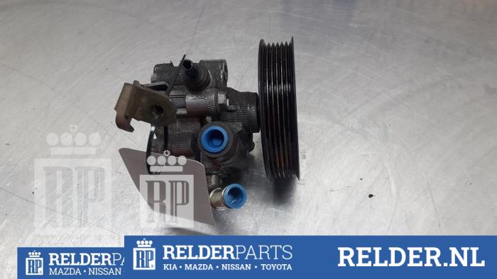 Usagé Pompe de direction Toyota Corolla Verso (R10/11) 1.6 16V VVT-i Prix € 35,00 Règlement à la marge proposé par Relder Parts B.V.