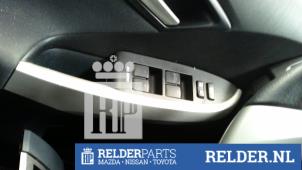 Usagé Commutateur vitre électrique Toyota Prius (ZVW3) 1.8 16V Prix € 60,00 Règlement à la marge proposé par Relder Parts B.V.