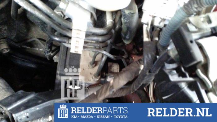 Używane Pompa ABS Toyota Yaris III (P13) 1.4 D-4D-F Cena € 75,00 Procedura marży oferowane przez Relder Parts B.V.