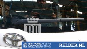 Używane Ramie wycieraczki tylnej Toyota Corolla Verso (R10/11) 1.6 16V VVT-i Cena € 10,00 Procedura marży oferowane przez Relder Parts B.V.