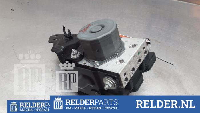 Usagé Bloc ABS Nissan Qashqai (J11) 1.6 DIG-T 163 16V Prix € 75,00 Règlement à la marge proposé par Relder Parts B.V.
