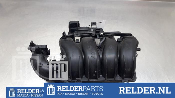 Begagnade Insugsrör Toyota RAV4 (A4) 2.5 Hybrid 16V VVT-i 4x2 Pris € 180,00 Marginaltabell erbjuds av Relder Parts B.V.