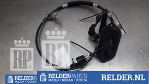 Used Gearbox shift cable Toyota Yaris III (P13) 1.5 16V Hybrid Price € 40,00 Margin scheme offered by Relder Parts B.V.