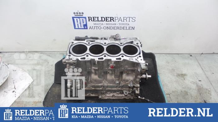 Used Engine crankcase Toyota Avensis Wagon (T25/B1E) 2.0 16V D-4D-F Price on request offered by Relder Parts B.V.