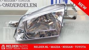 Nowe Reflektor lewy Mazda 323F Cena € 70,18 Z VAT oferowane przez Relder Parts B.V.