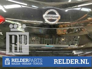 Używane Uchwyt tylnej klapy Nissan Pulsar (C13) 1.2 DIG-T 16V Cena € 75,00 Procedura marży oferowane przez Relder Parts B.V.