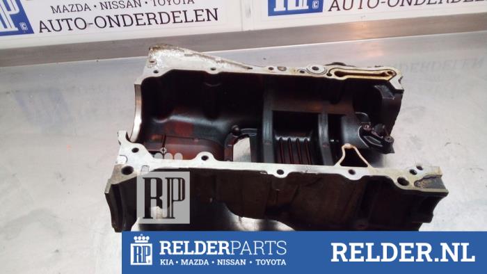 Usagé Couvercle carter Toyota Rav-4 Prix € 75,00 Règlement à la marge proposé par Relder Parts B.V.