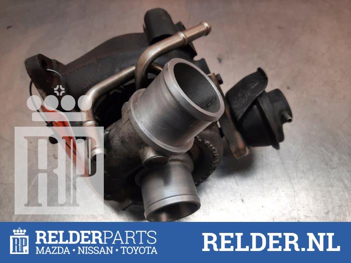Turbo from a Toyota Avensis Verso (M20) 2.0 D-4D 16V 2003